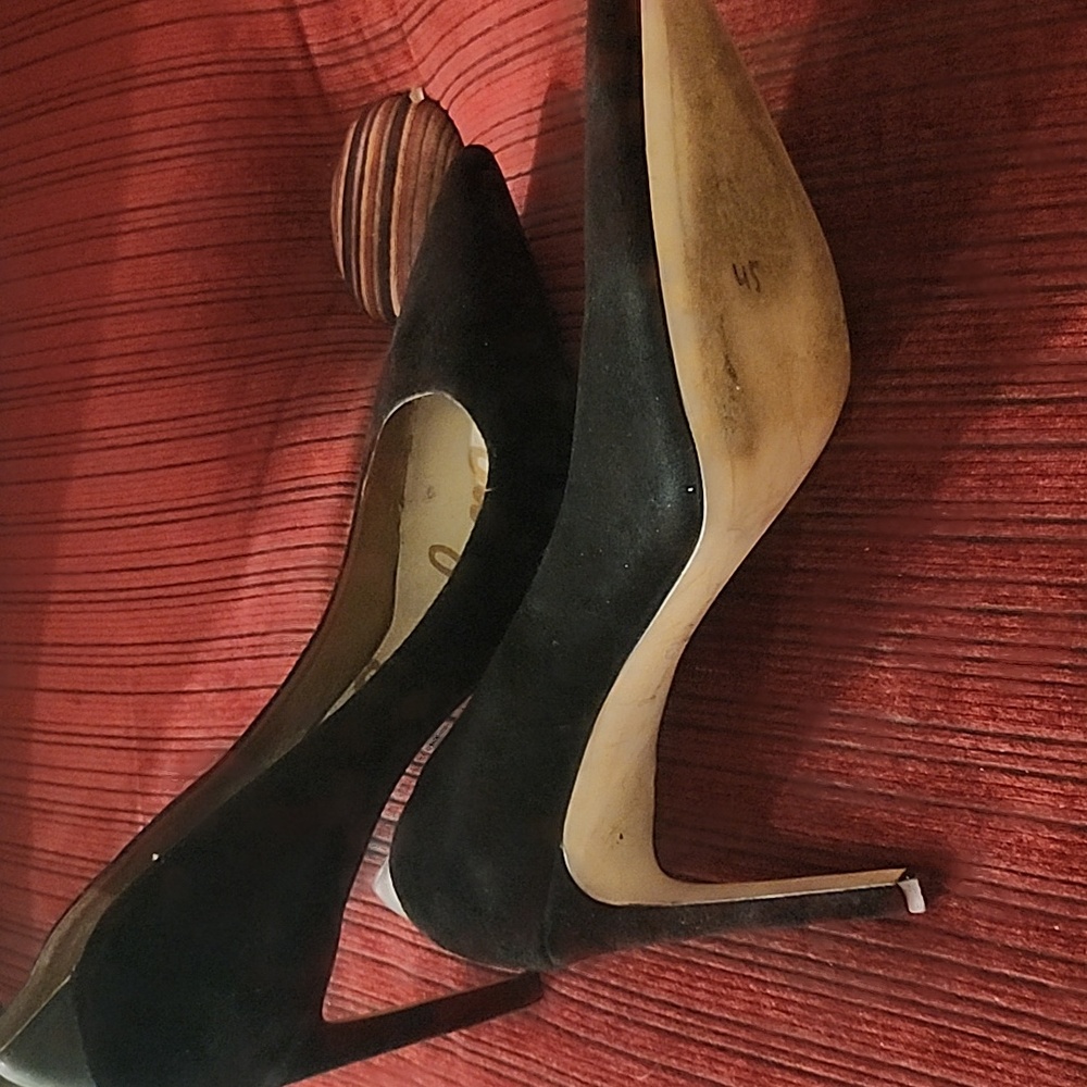 Shoes - Picture 4 of 5